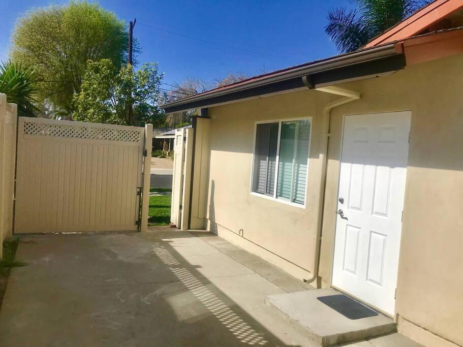 Private Modern Guesthouse With Backyard Los Angeles Dış mekan fotoğraf